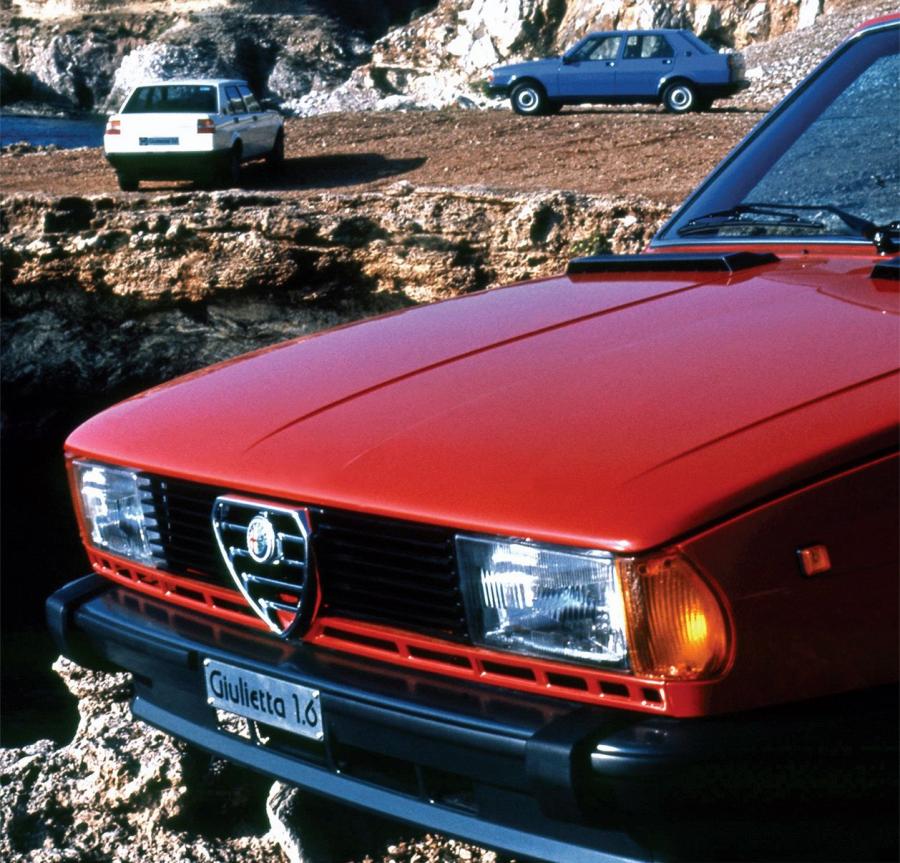 Детали экстерьера Alfa Romeo Giulietta (116) 1977 года  (фото 3 из 19)